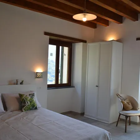 Antico Casolare - Trekking Lovers With Splendid Views Apartment *